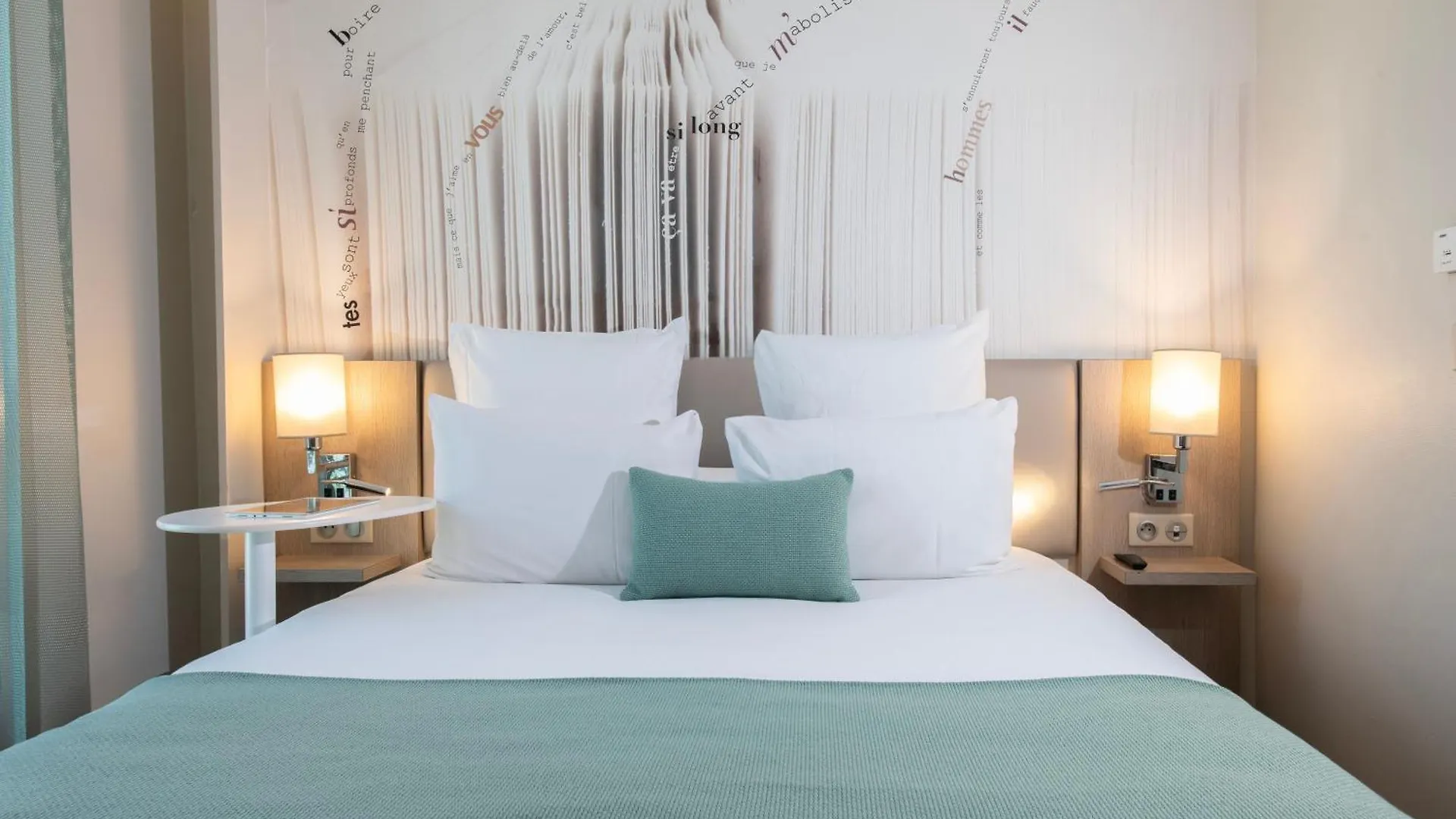 Mercure Paris Montparnasse Raspail 4*,