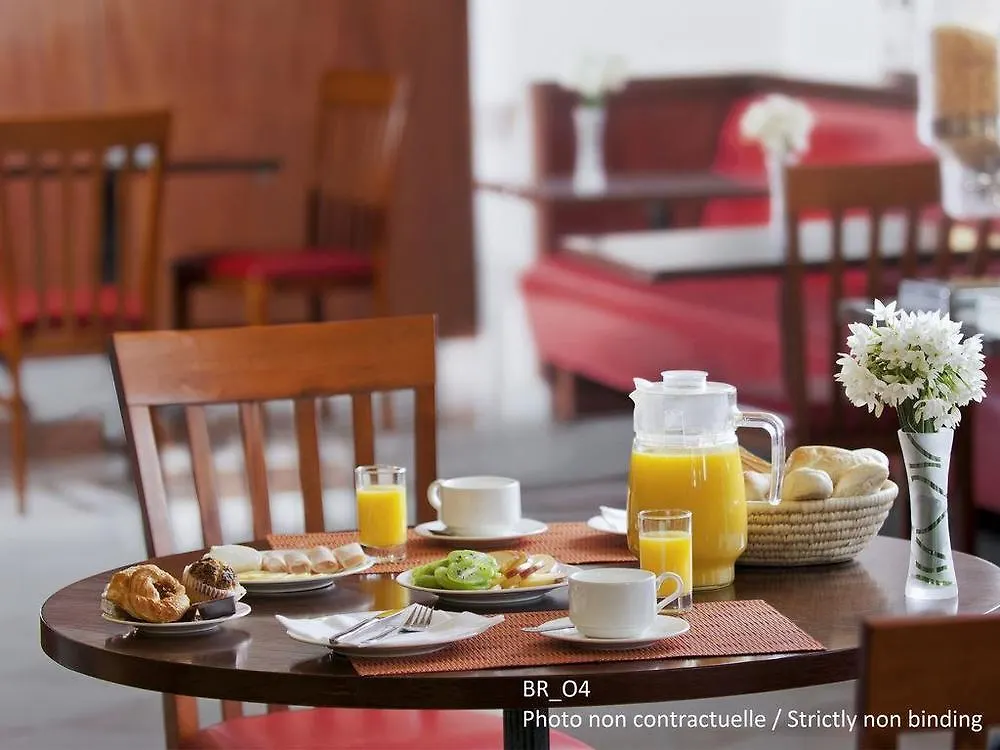 Mercure Paris Montparnasse Raspail Hotel