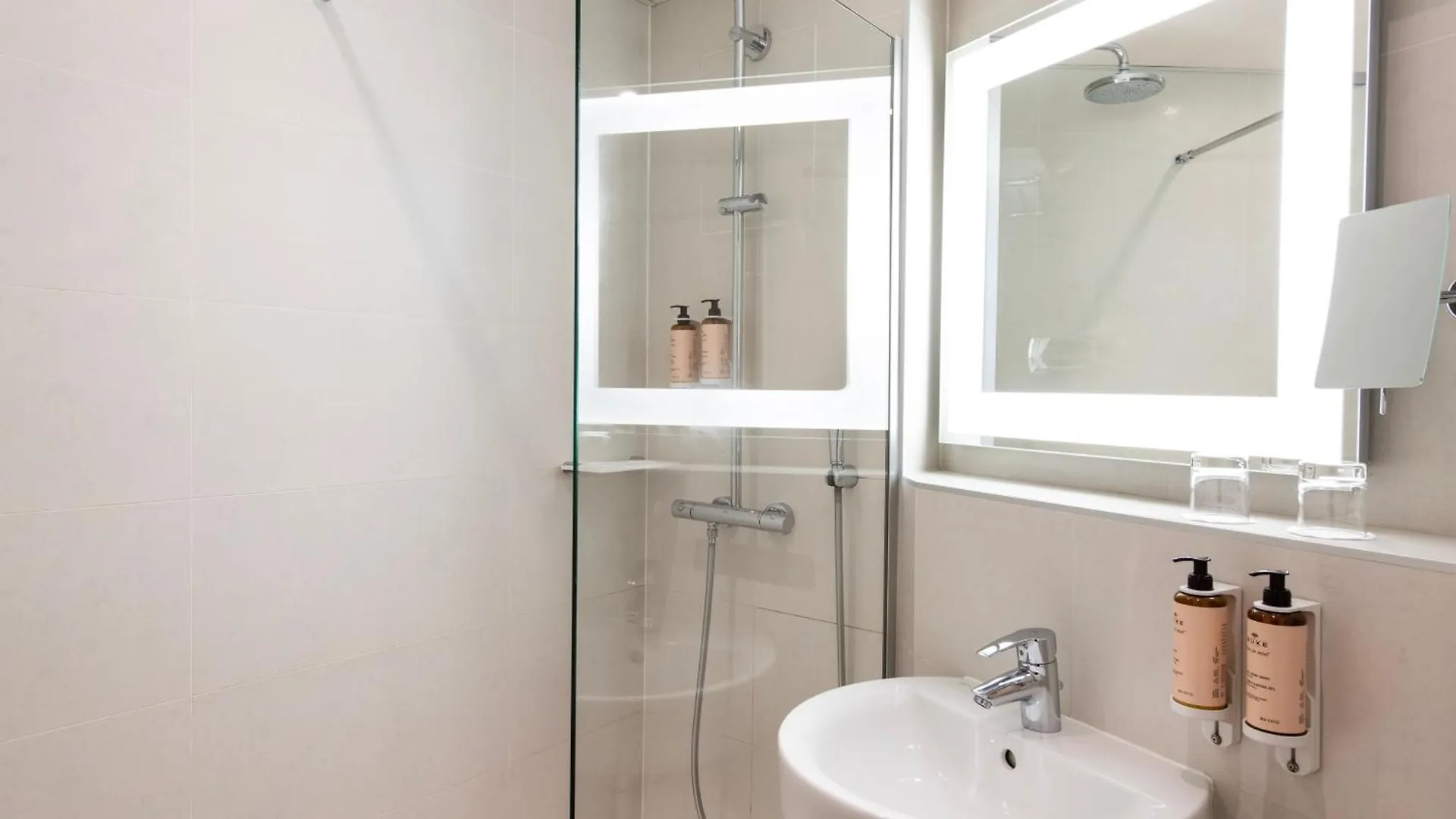 Mercure Paris Montparnasse Raspail