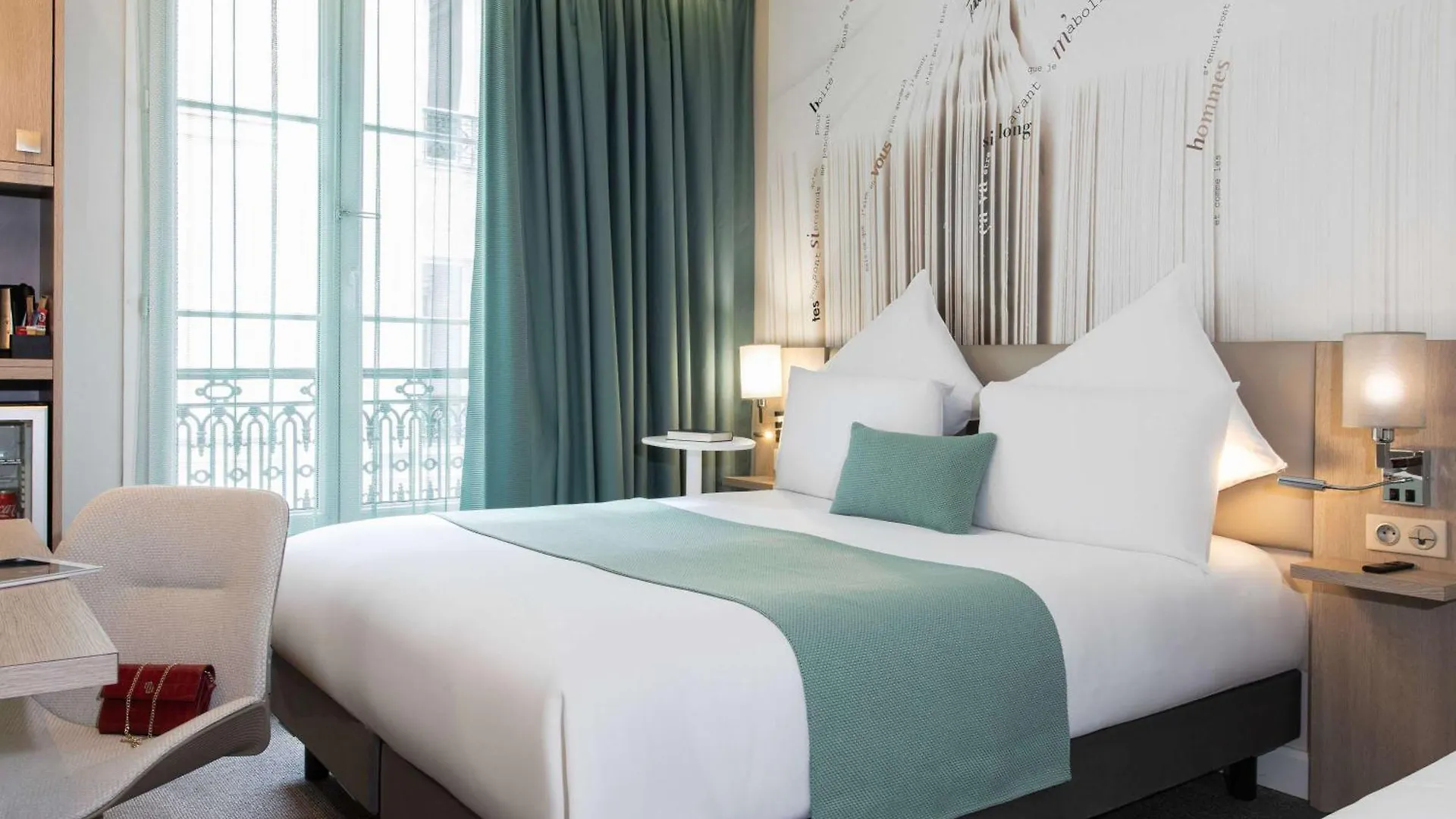 Mercure Paris Montparnasse Raspail Hotel