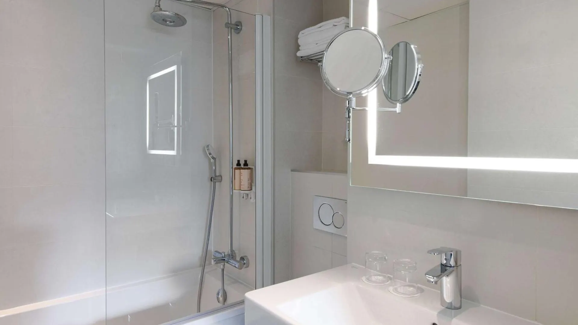 Mercure Paris Montparnasse Raspail