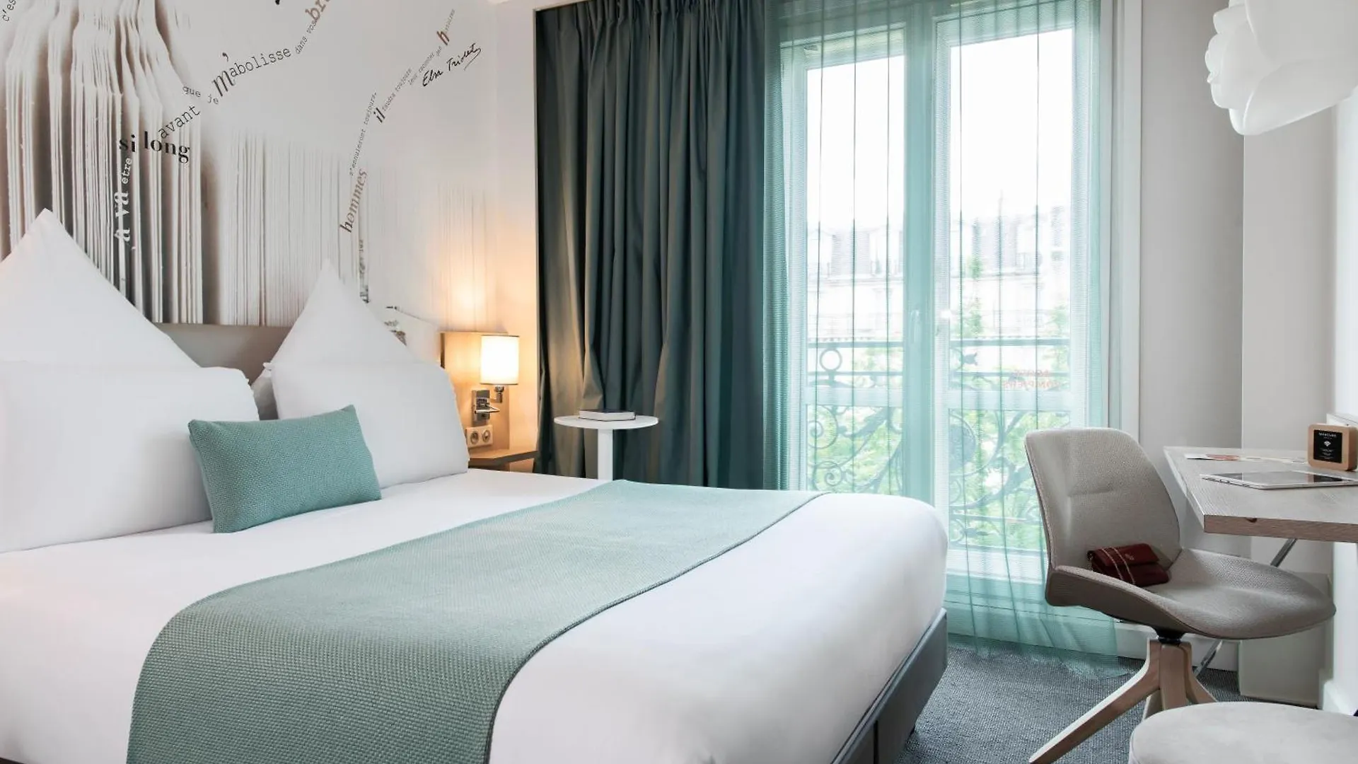 Mercure Paris Montparnasse Raspail Hotel